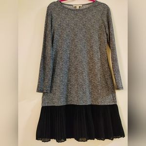 Michael Kors Shift dress, size Medium. Long sleeve